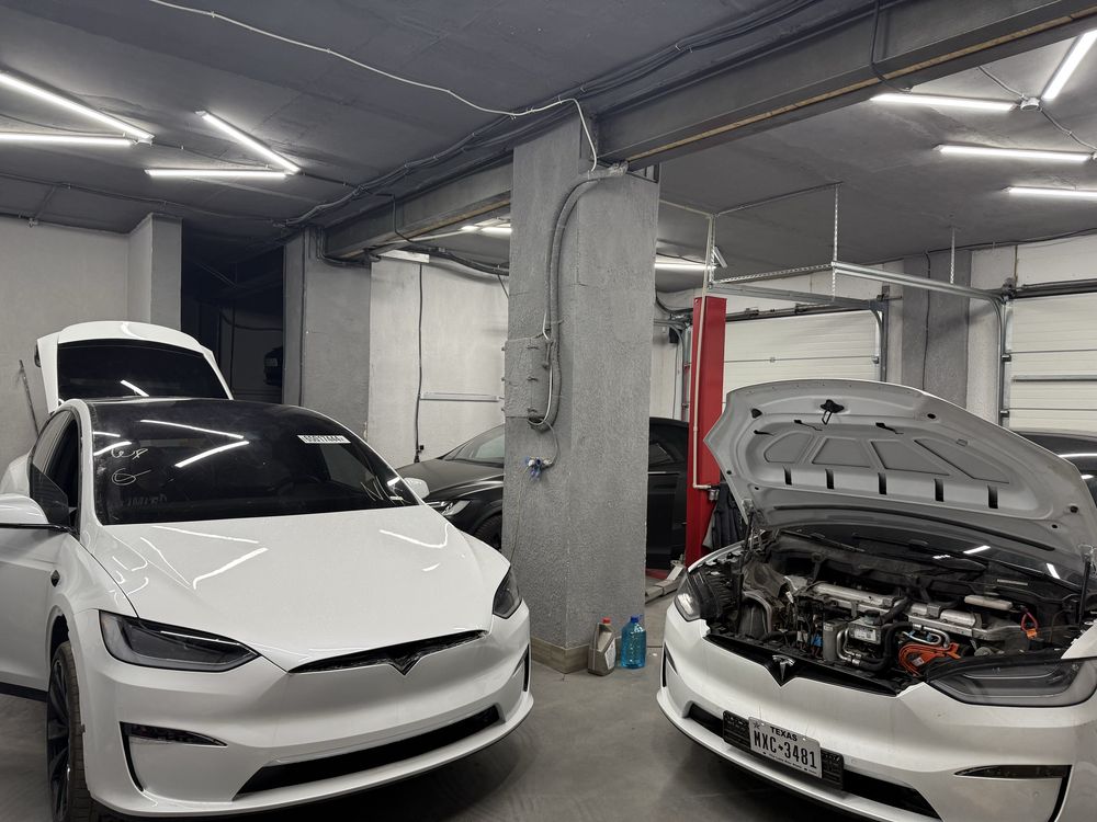Сервис Tesla Днепр, подвязка ключей, любые виды работ