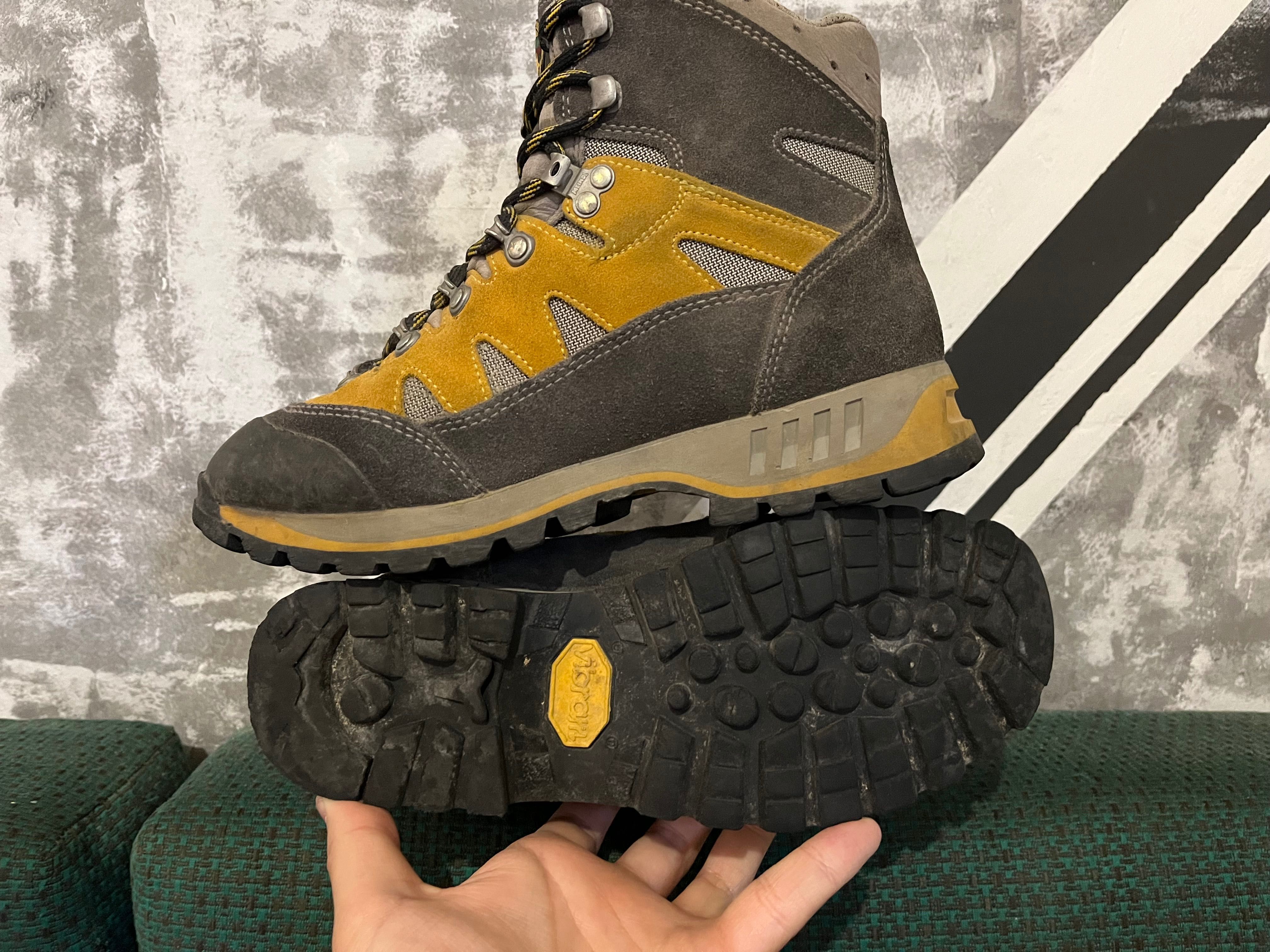 Походные ботинки Mendl с goreTex и на подошве Vibram (р40/25см)