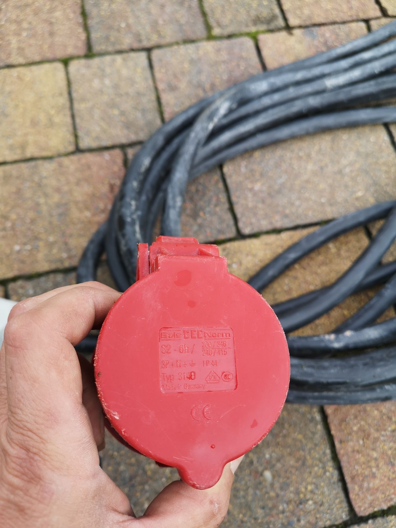 Kabel siłowy 25mb 32a/400 plus gniazda