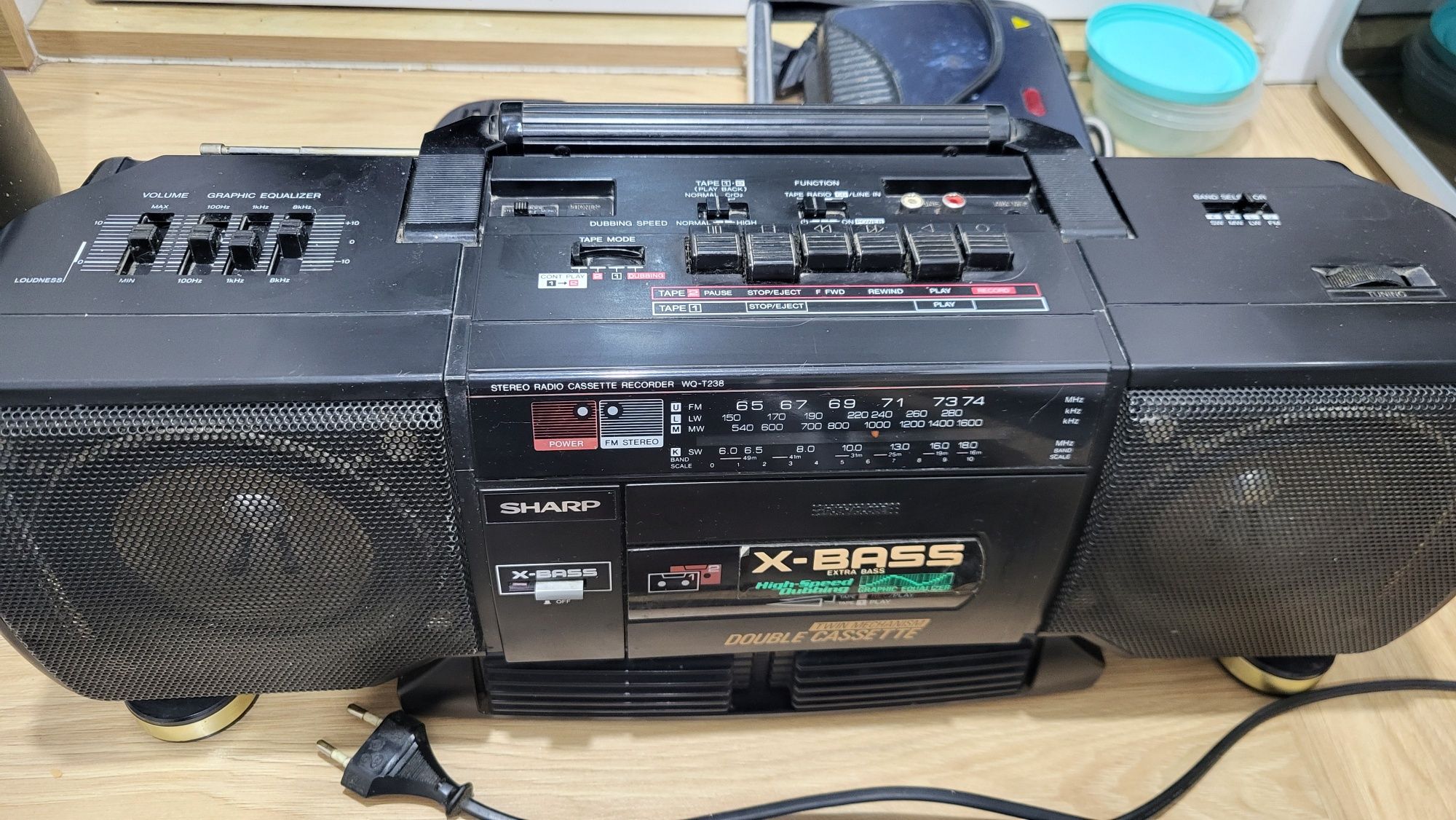 Radiomagnetofon SHARP WQ-T238