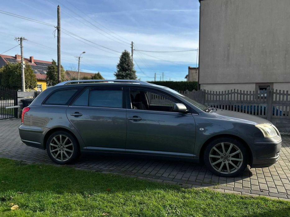 Toyota Avensis 1,8 LPG 2003 kombi T25