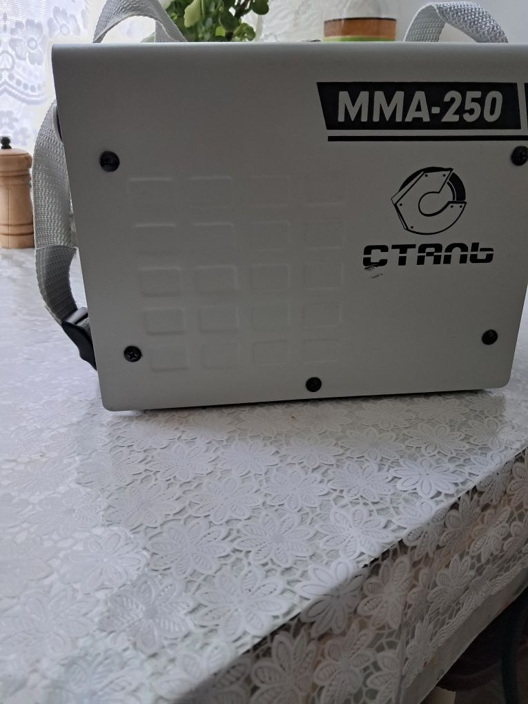 Продам инвертор ММА 250