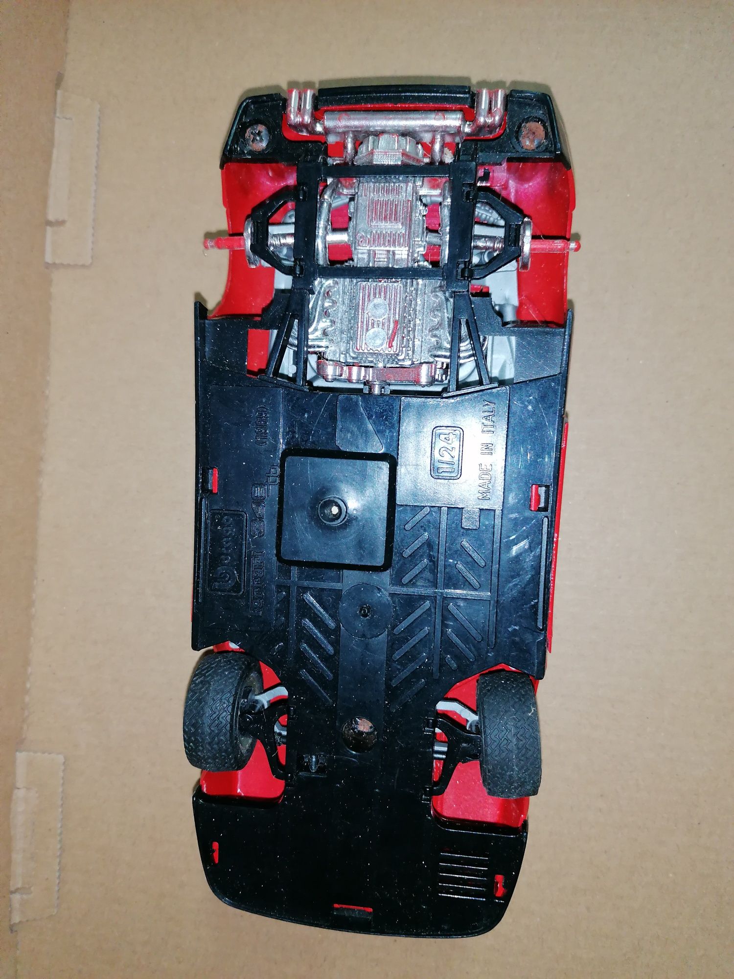 Ferrari 348 da BURAGO escala 1:24