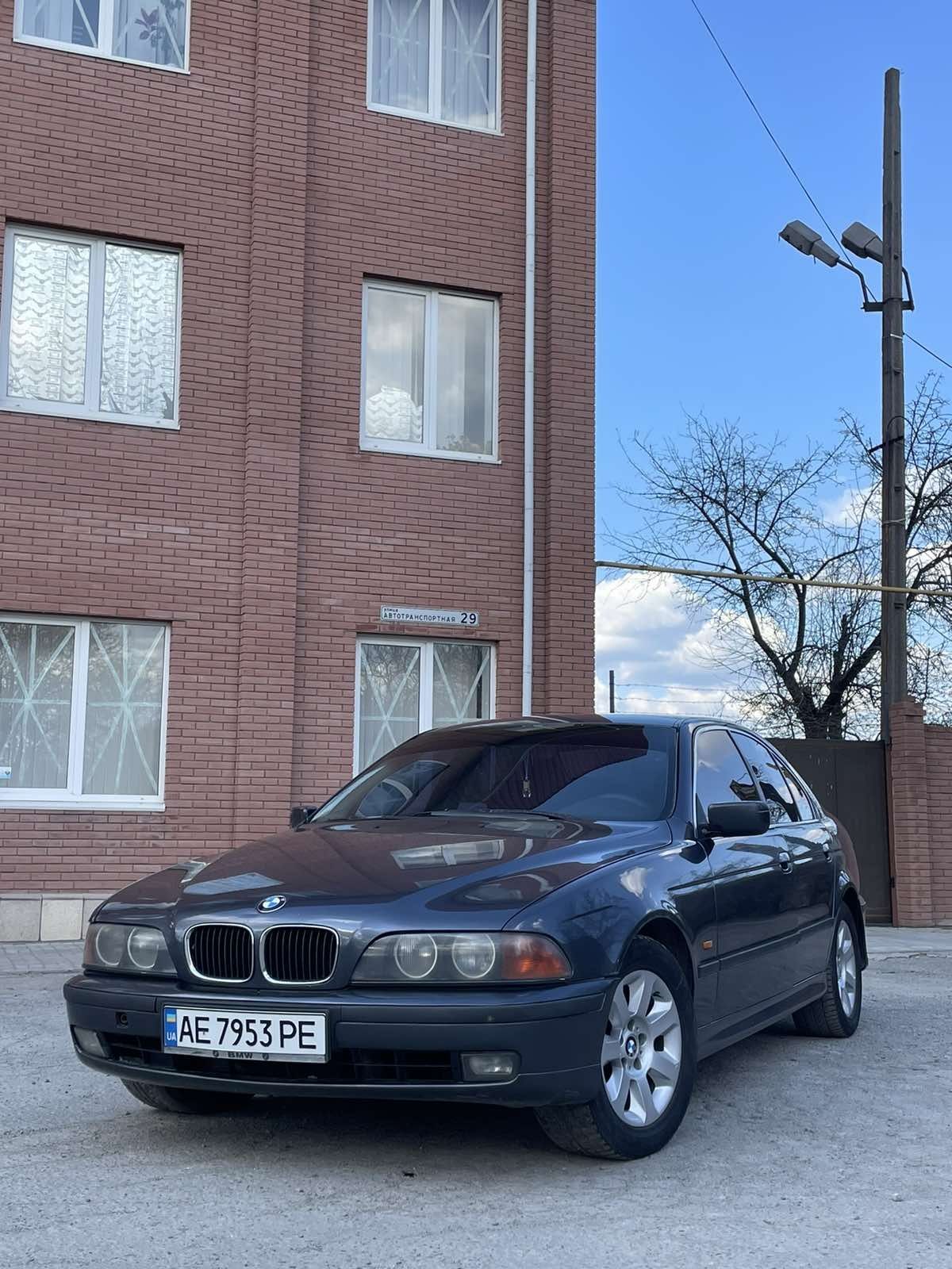 Легковое авто BMW е39