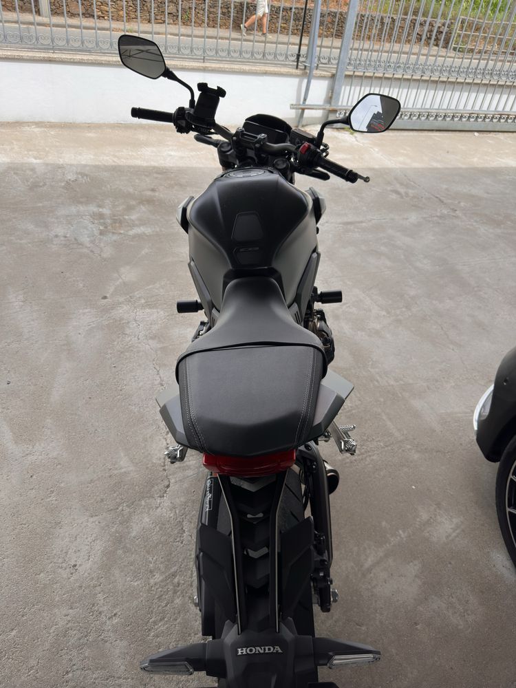 CB650R (com possibilidade de financiamento)