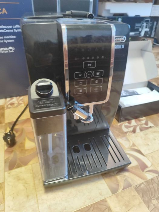 Продам кофемашину Delongi ECAM350.50.B