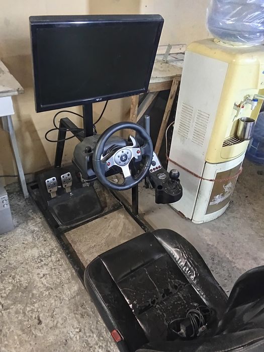 Logitech g25, кок-пит с ручником