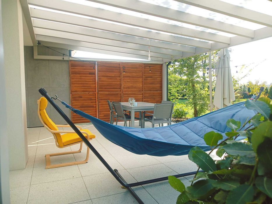 zadaszenie tarasu pergola dach taras drewniany poliwęglan 400x600