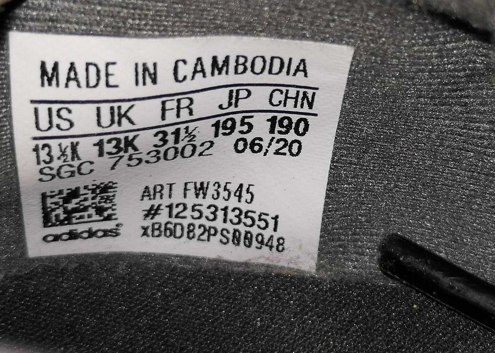 Buty Adidas do piłki nożnej Rozm.: 31,5. Czarne dla chłopca - korki