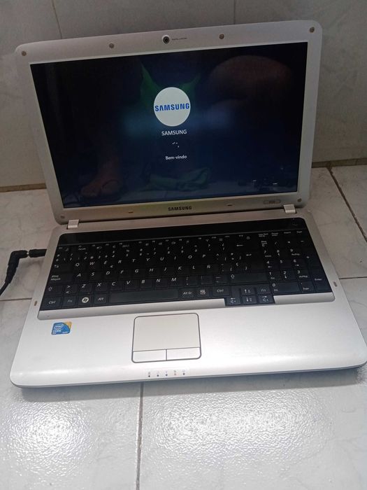 Portátil Samsung Modelo R530