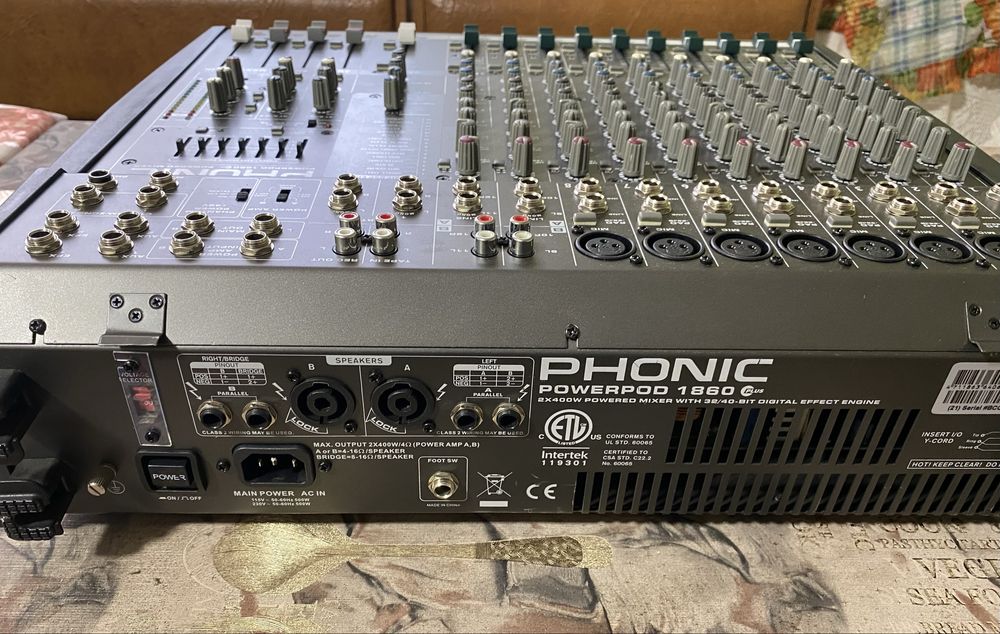 Активний мікшерний пульт - Phonic POWERPOD 1860 Plus