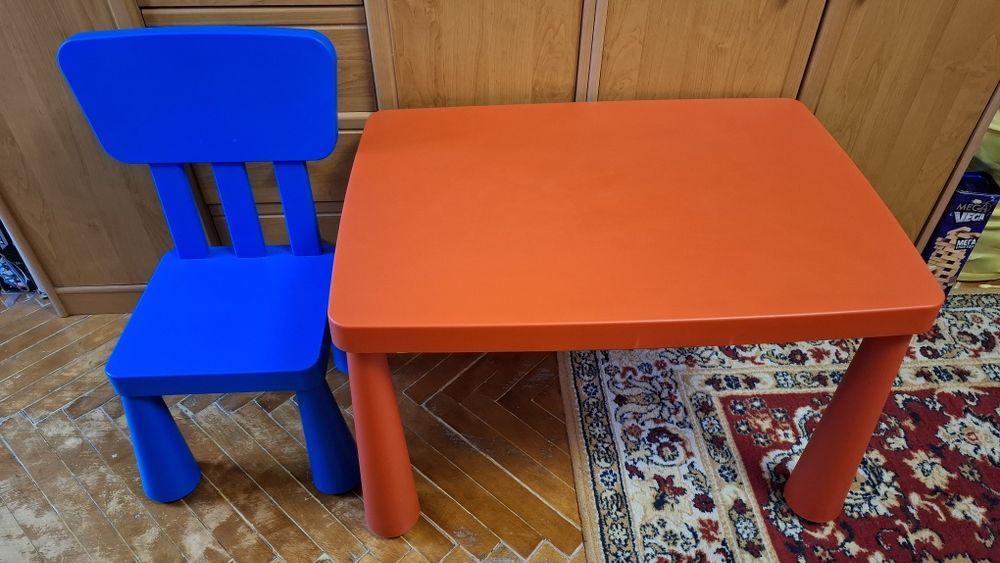 Дитячий столик і стілець IKEA mammut