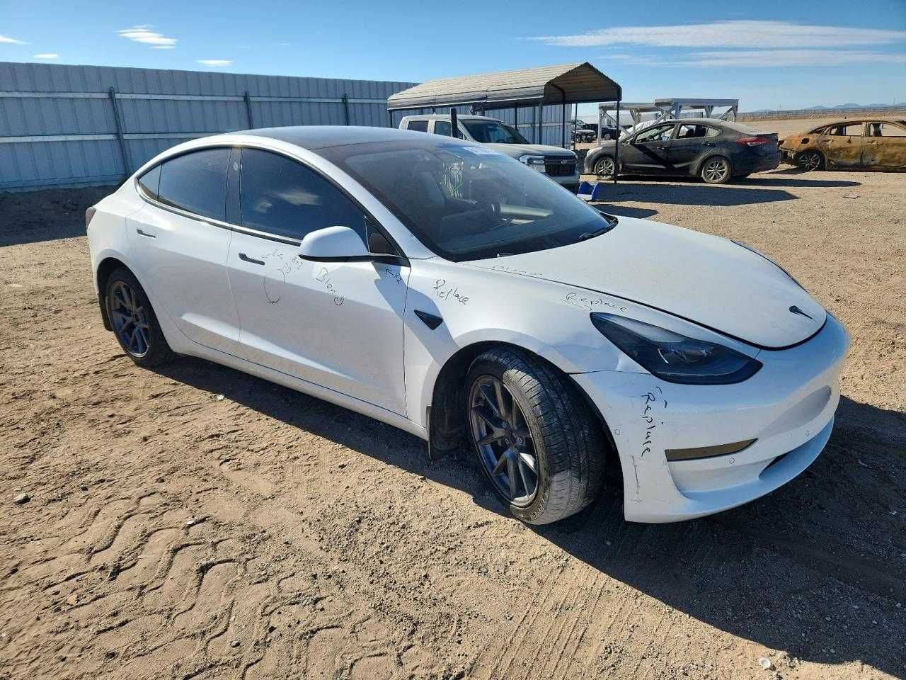 Tesla Model 3 Dual Motor Long Range 2021)