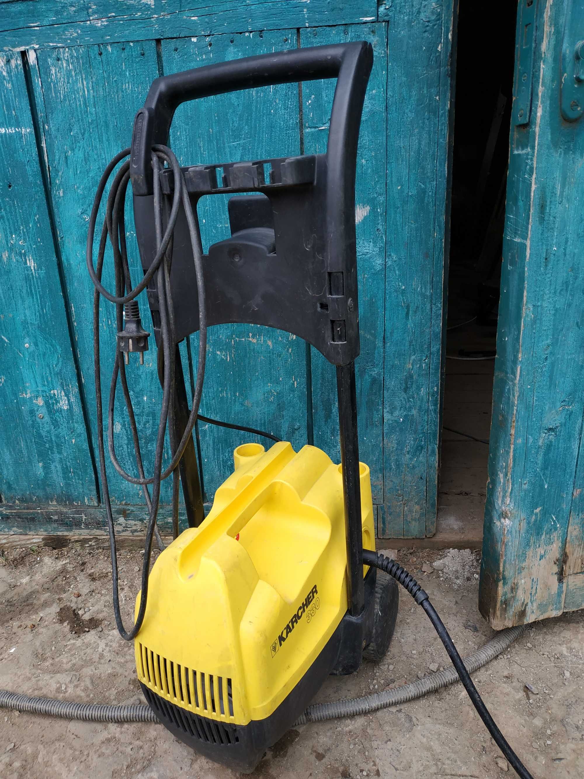 Мийка високого тиску Karcher -330M