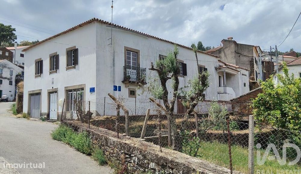 Casa / Villa T4 em Alvares de 390 m2