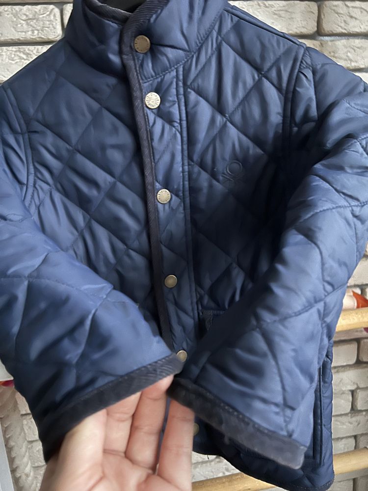 Курточка демі Benetton р.110