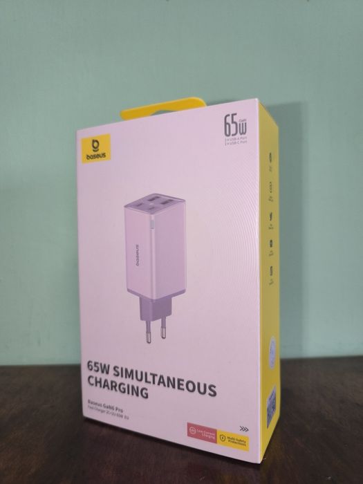 Зарядний пристрій Baseus GaN6 Pro 65w