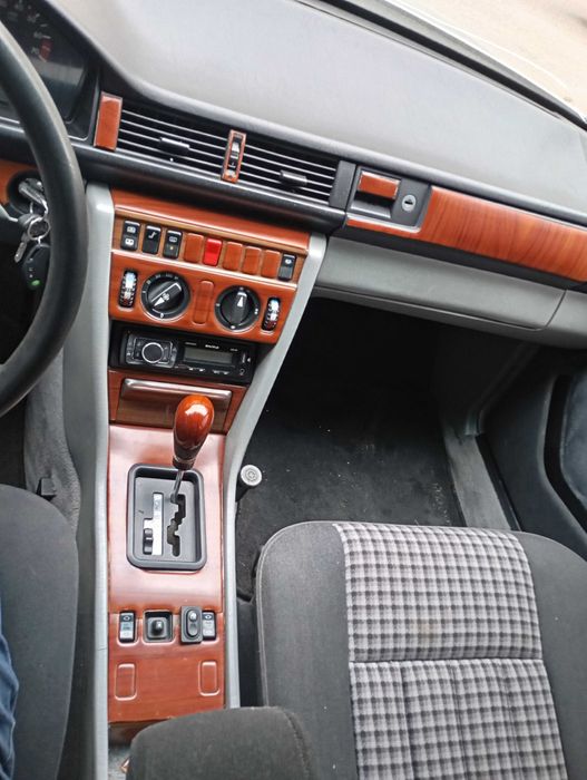 Продам мерседес 124