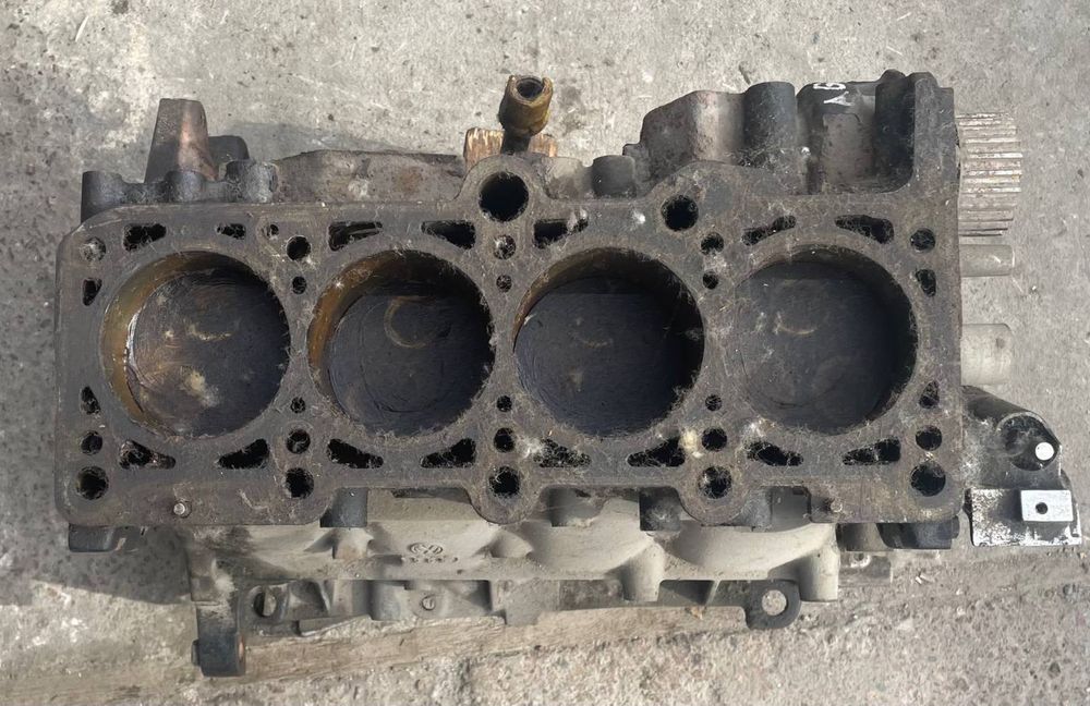 Блок циліндрів VW
