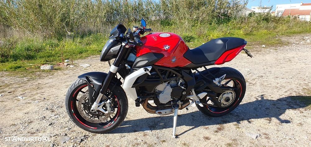 Mv Agusta Brutale 675