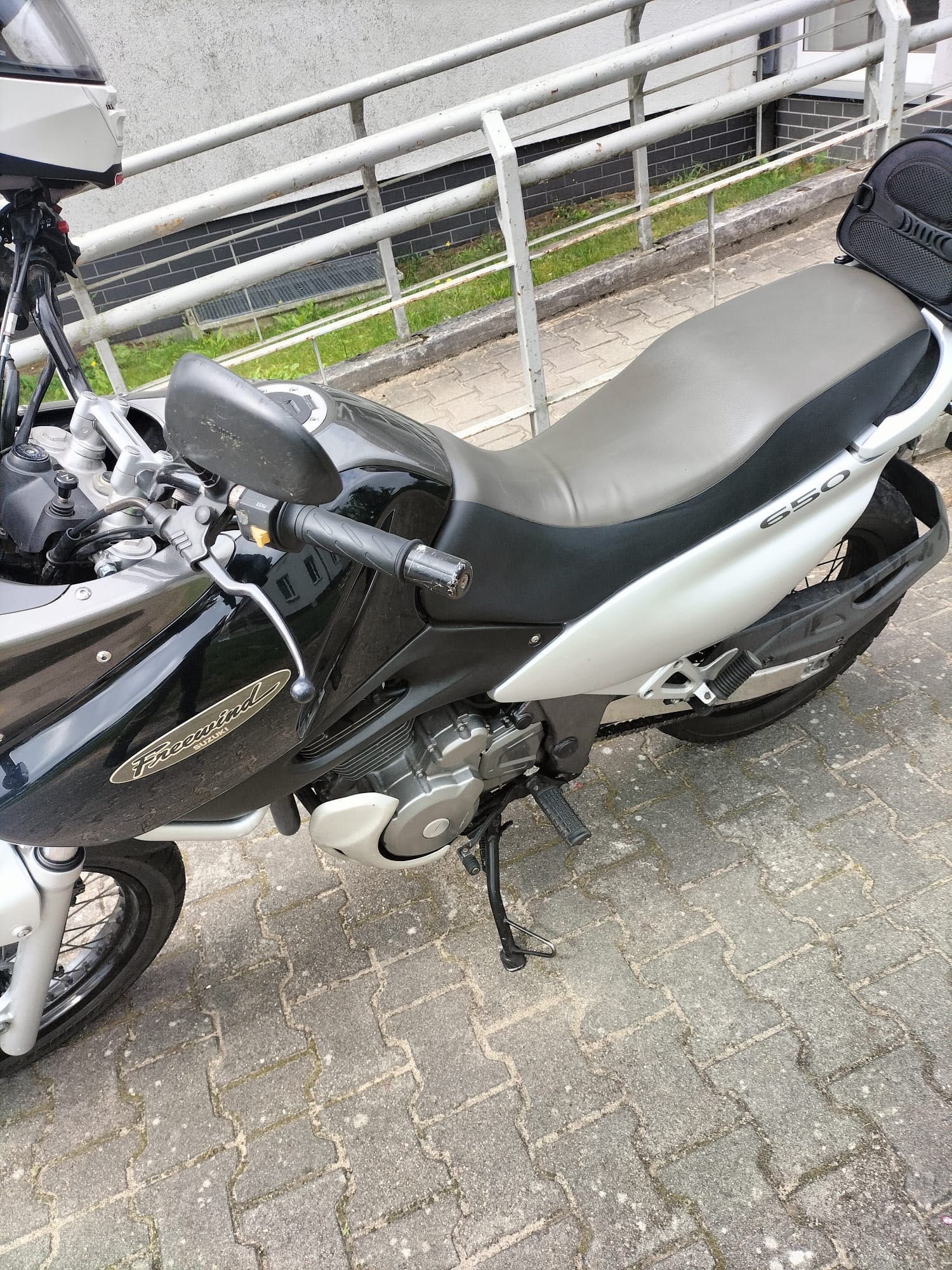 Suzuki freewind 650
