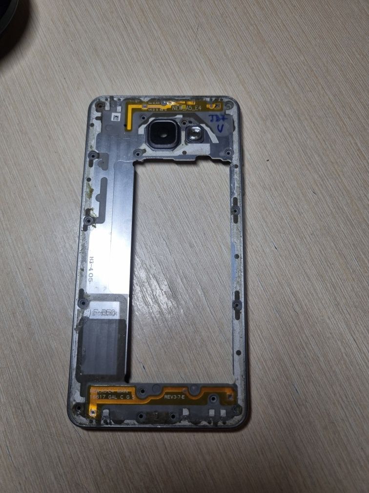 Корпус, рамка, панель Samsung A5 2016  A510F запчастини