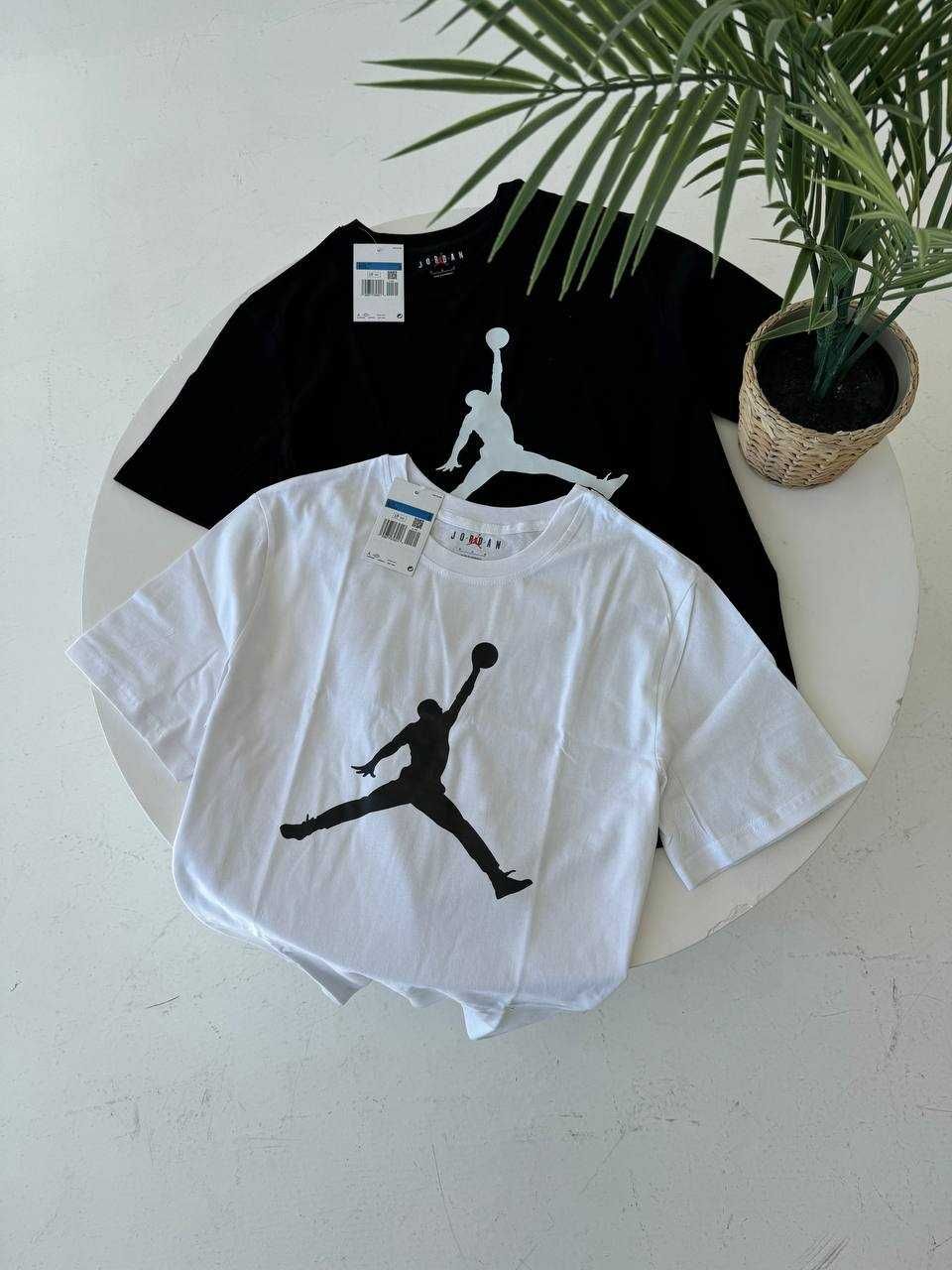 Футболка Nike Jordan чорна/біла