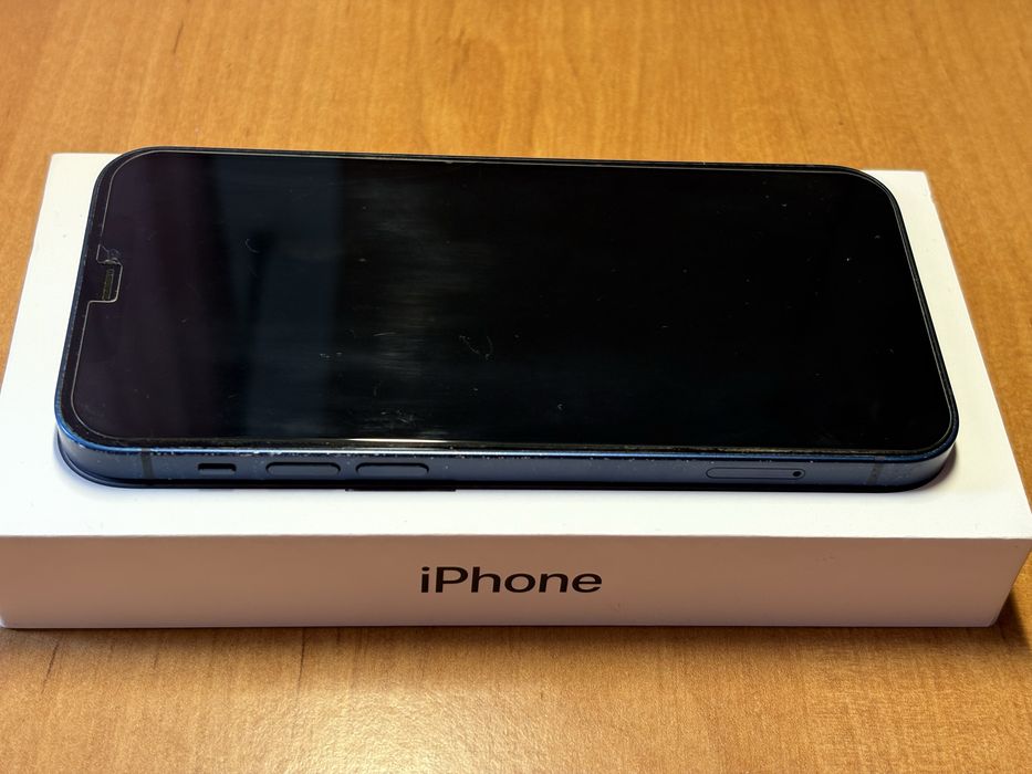 IPhone 12 w dobrym stanie