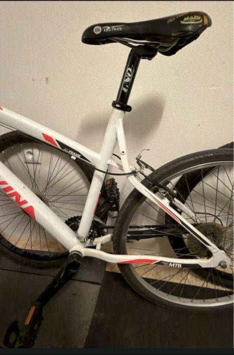 Bicicleta BTT Adulto