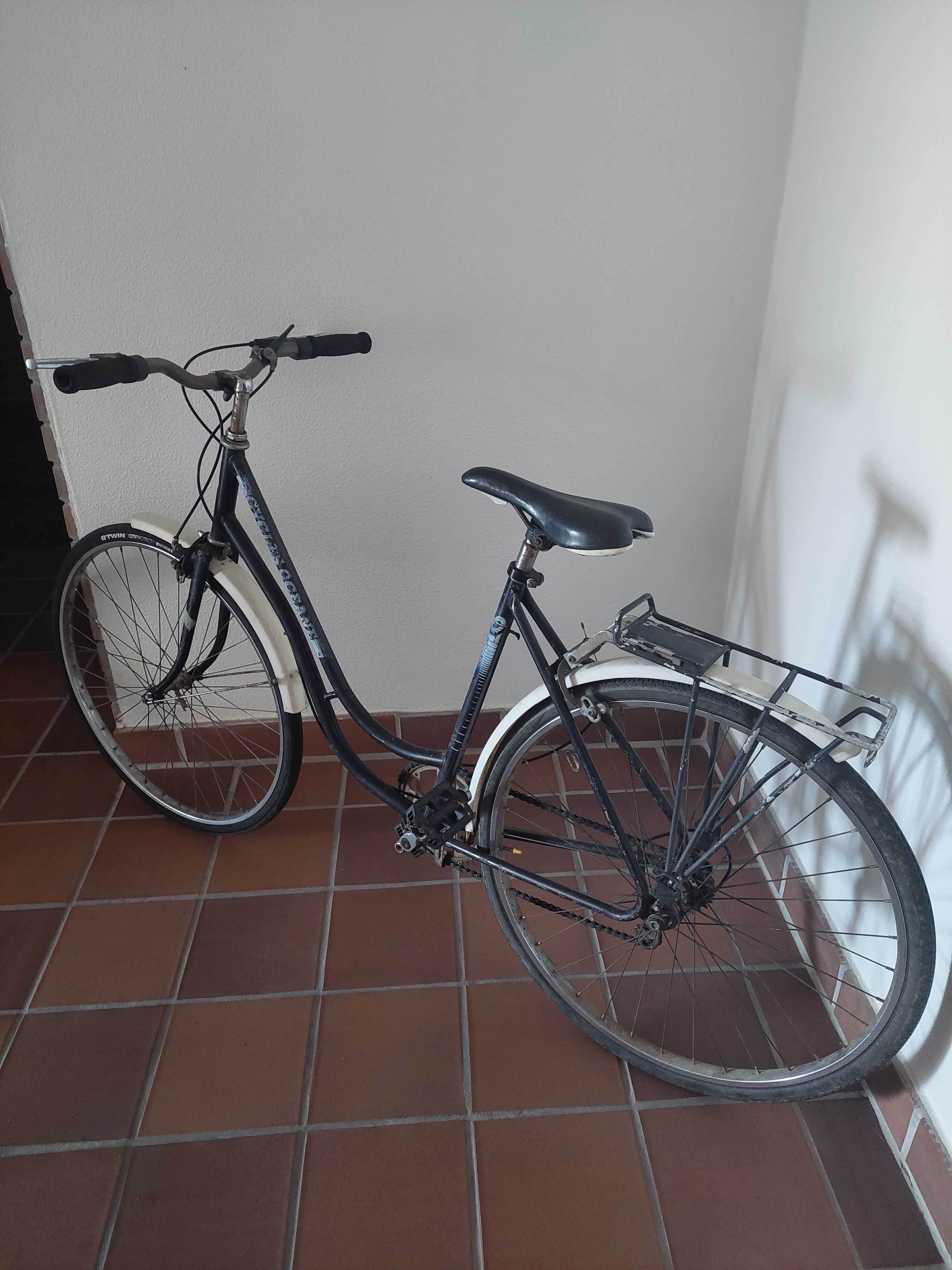 Bicicleta francesa, senhora, estilo vintage com mudanças