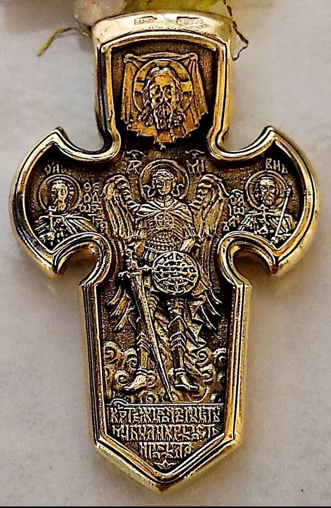 Золотой крест 585" ,,Распятие.Архангел Михаил", вес 15,19 г.