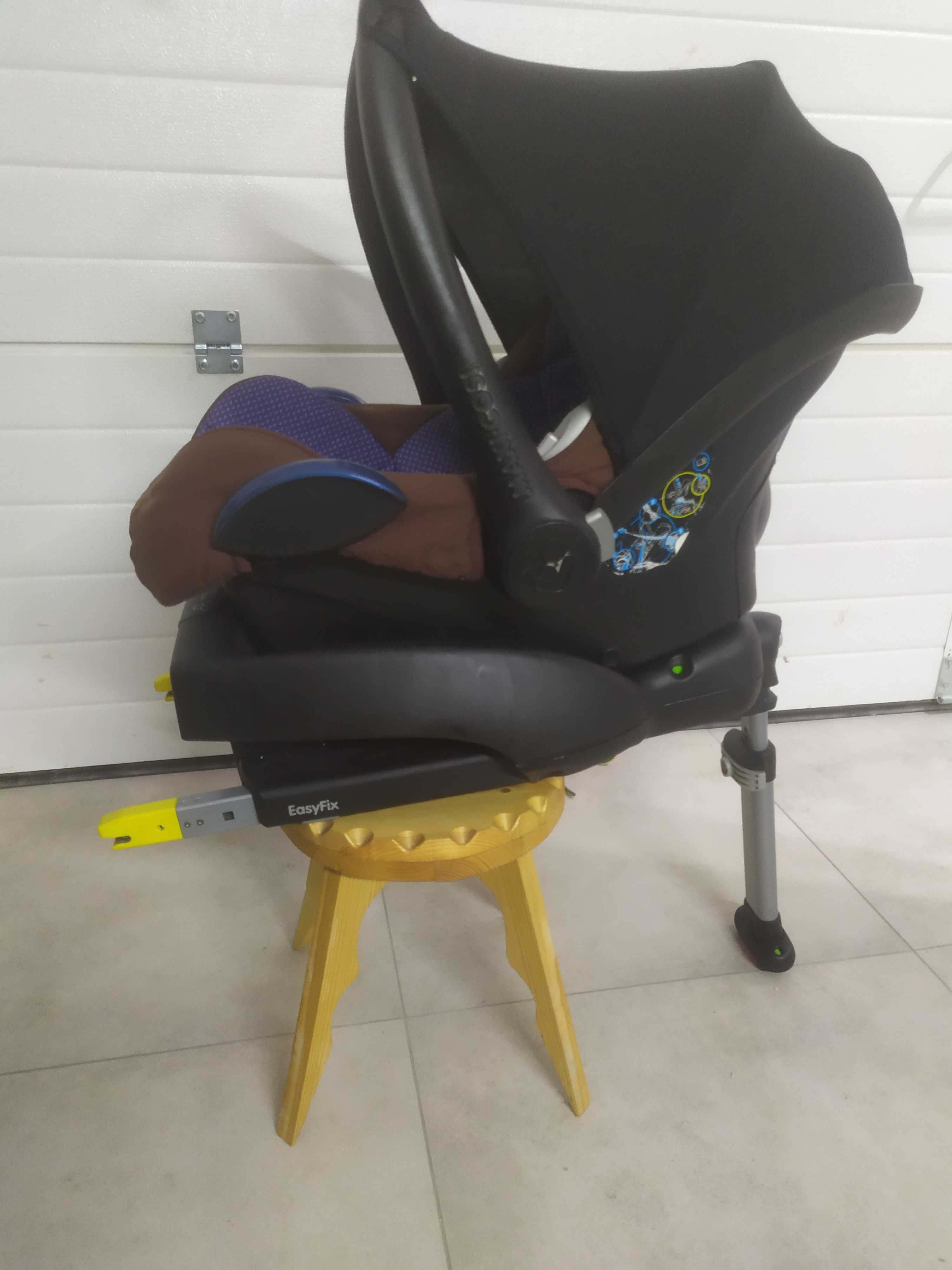 Nosidełko Maxi Cosi + baza + adaptery