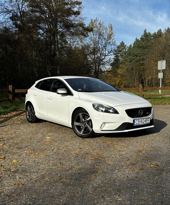 Volvo v40 d2 R design Super stan