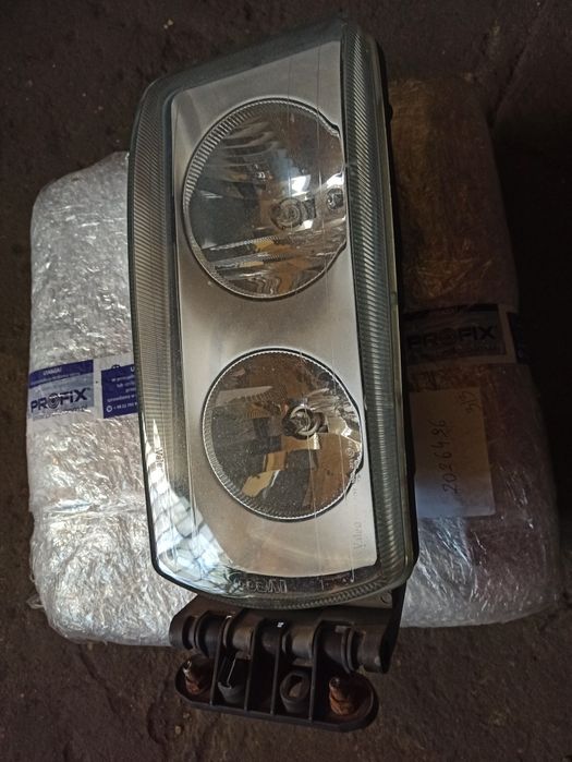 Lampa reflektor przód prawy lewy Iveco Stralis Eurocargo