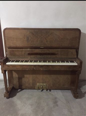Старинное пианино «Touzil» Чехия