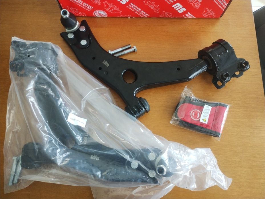 Wahacze przód komplet