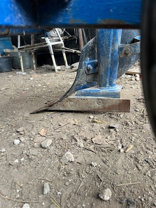 Продається плуг 2 по 30