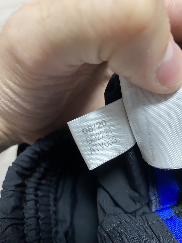 Нейлонові спортивні штани Adidas жіночі розмір М-Л