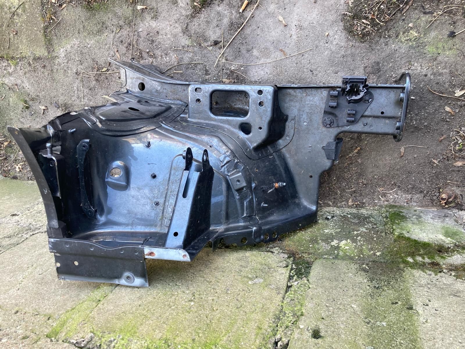 Audi Q3 8U0 ćwiartka przód prawa
