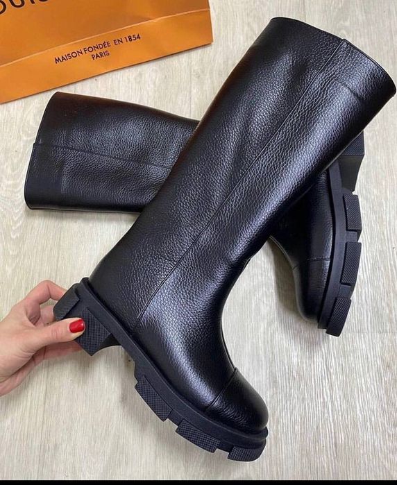 Сапоги шкіряні жіночі