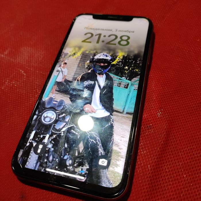 iPhone xs золотой