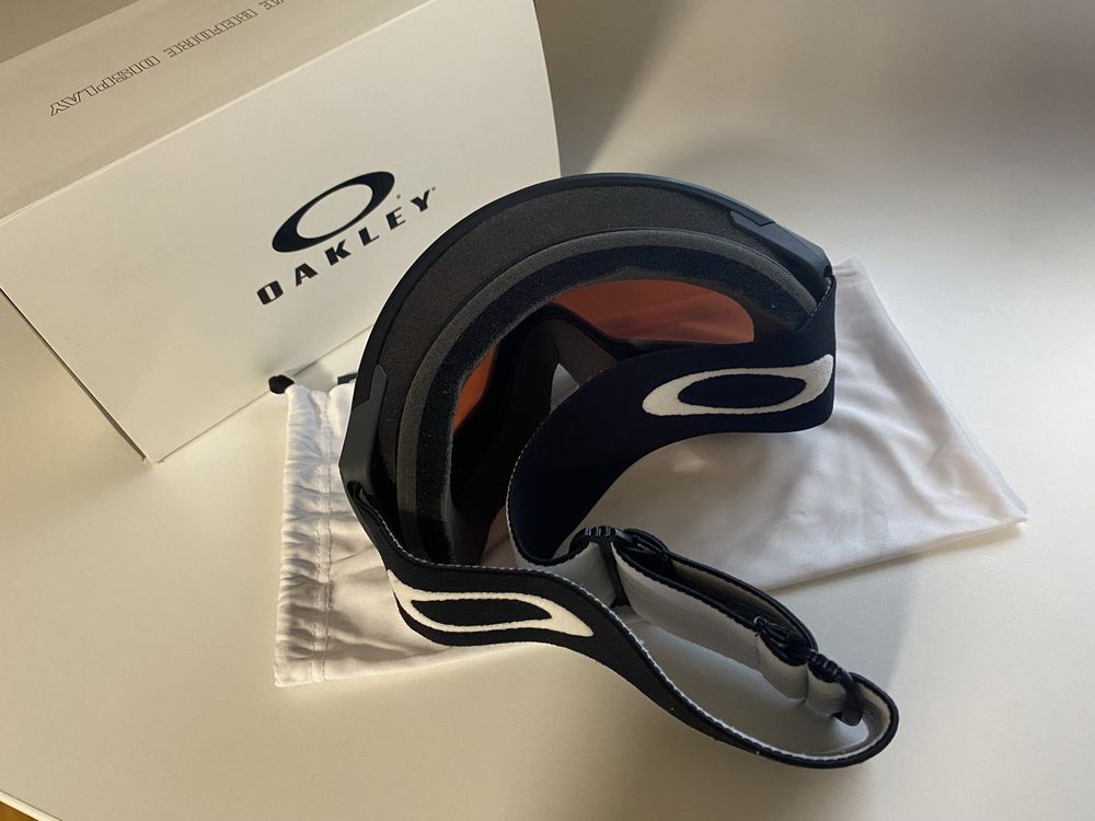 Гірськолижна маска Oakley Flight Tracker XL Matte Black Prizm Iridium