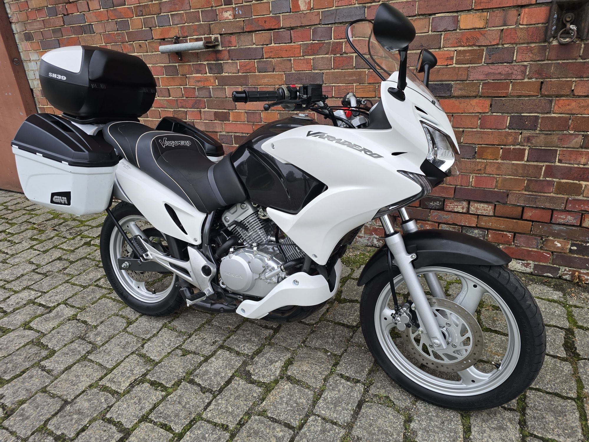 Honda XL 125 Varadero .2013r. 3x kufer // serwis