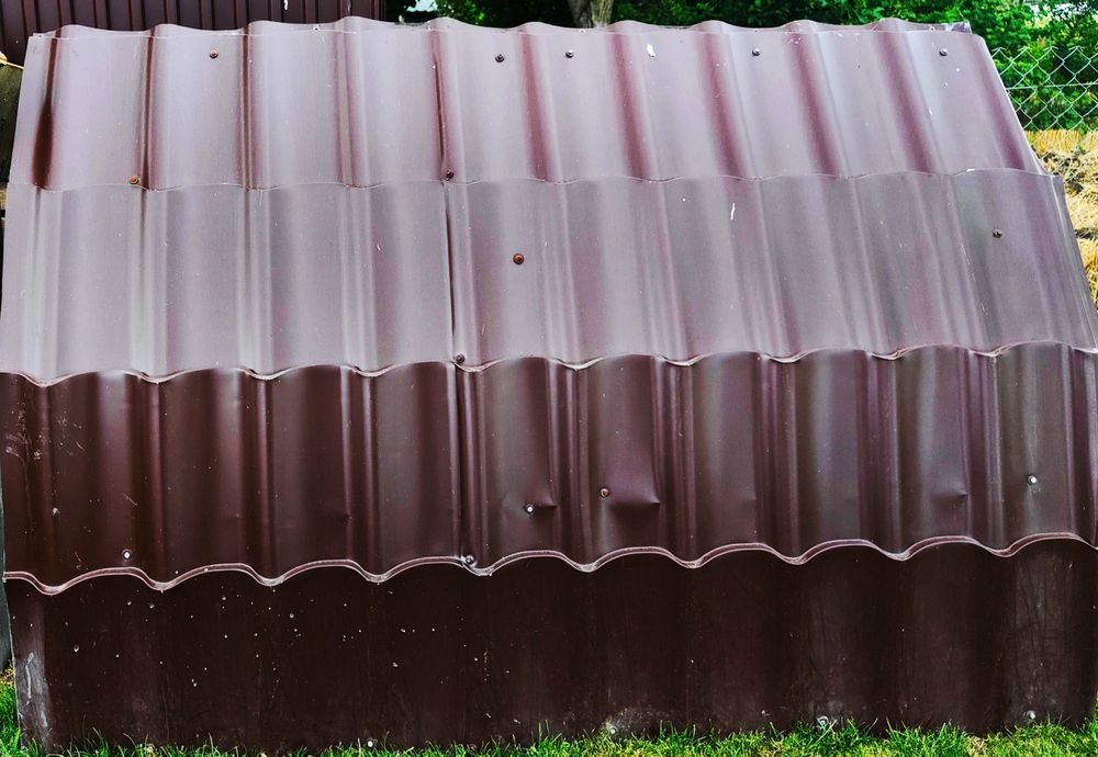 Металевий Дашок над дверима