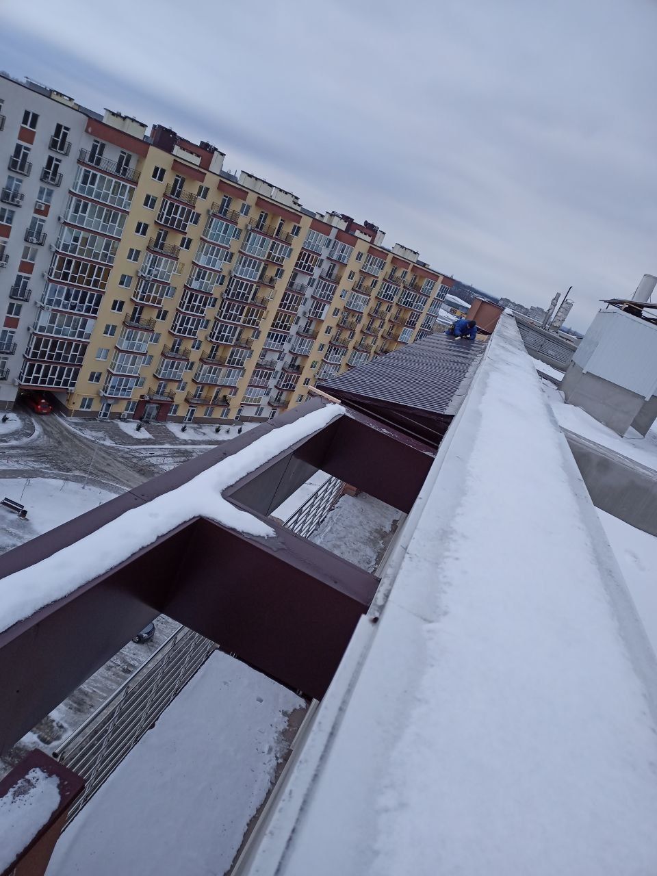 Покрівля, кровля балконів,лоджій, висотні роботи.