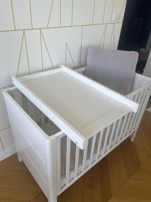 Łóżeczko dla dziecka 120x60 + materac Hevea + przewijak w komplecie