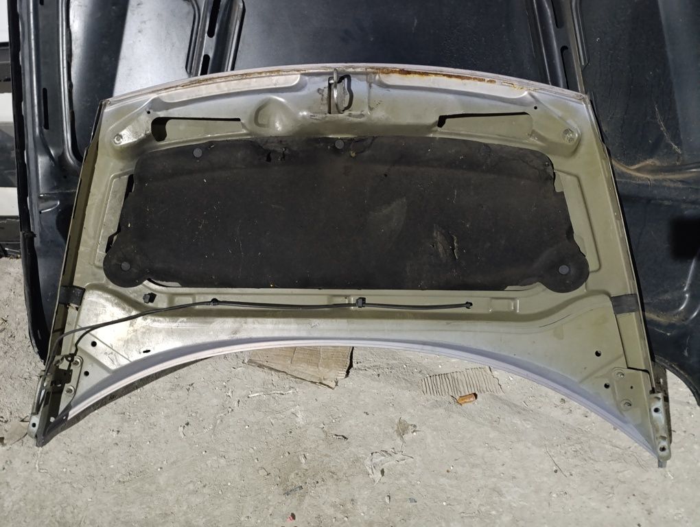 Капот Citroen C3 2002-2009г С обшивкой.