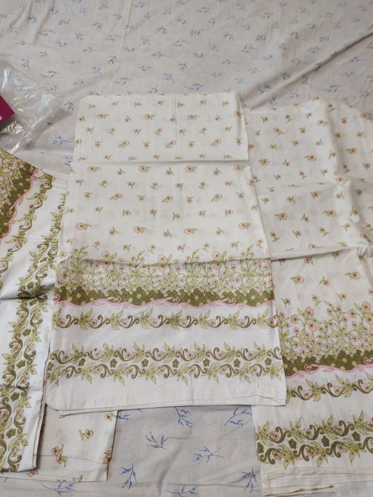 Комплект постельного белья размер 150 *210 наволочки 70 "70