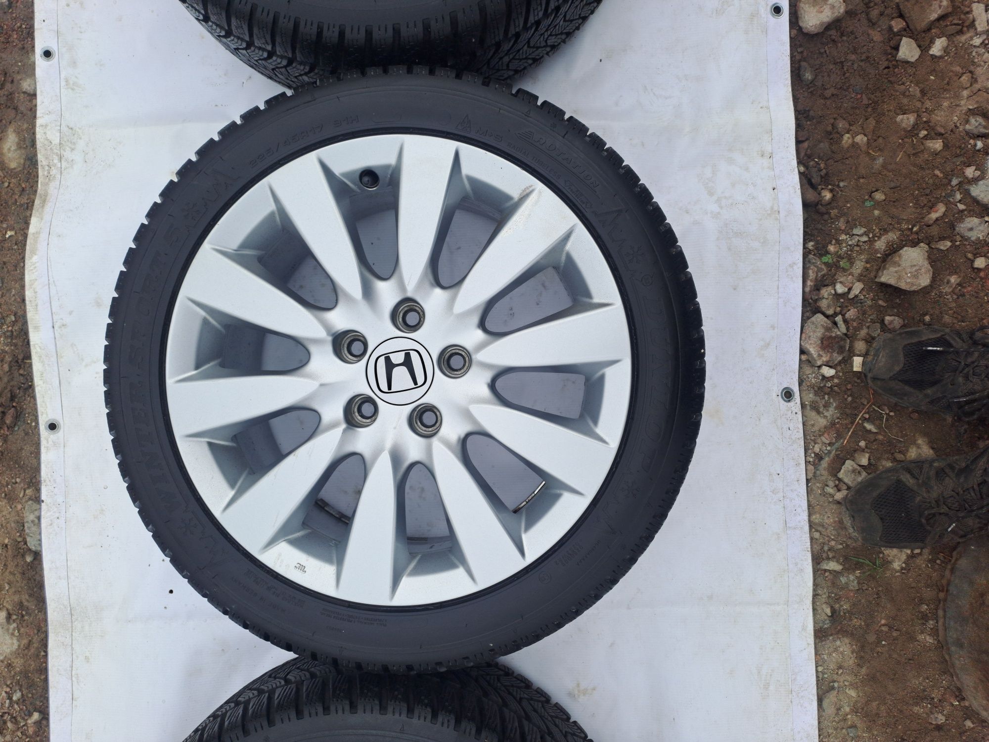 Koła Honda 17cali 5x114.3 et50 z oponami zimowymi 225x45r17