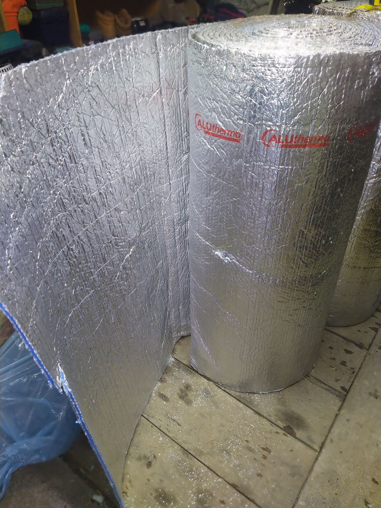 Folia Aluthermo Quattro ocieplenie poddasza podłogi termoizolacja